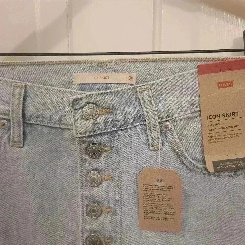 Levi's Denim Icon Skirt Size 29 - Picture 3 of 4